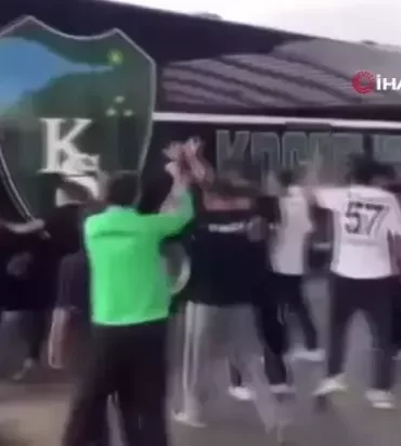 kocaelispor-a-bolu-da-saldiri-tabanca-ile-oto-17852334_o.jpg
