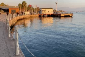 korfezde-14-yasindaki-kiz-cocugu-denize-atladi-vatandaslar-seferber-oldu-1[1]