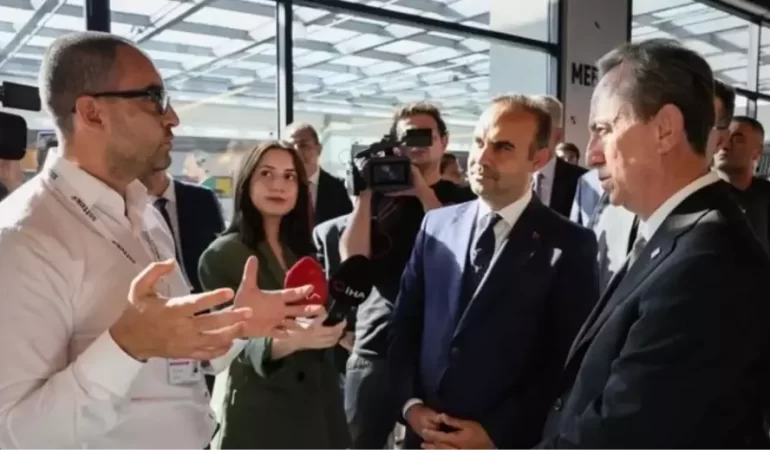 turkiye-yuzyili-icin-dijital-donusumde-buyuk-adim-17893285_7448_amp[1]