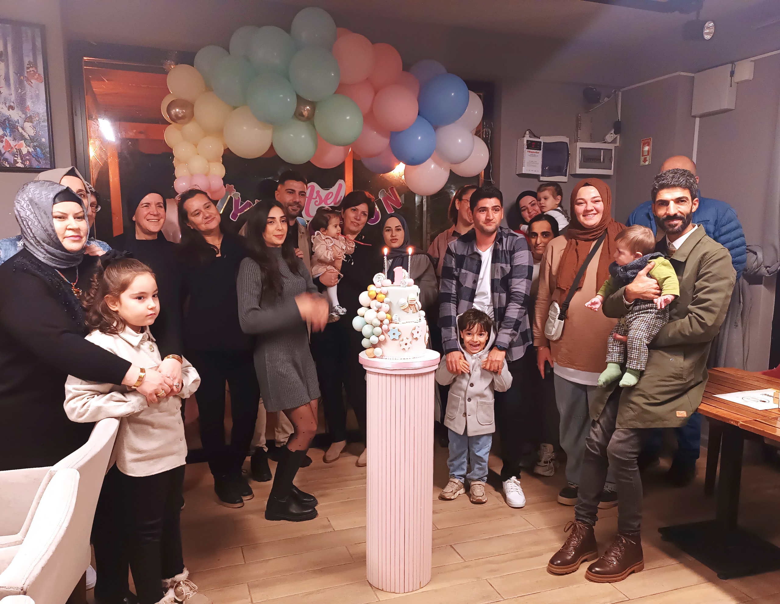 Asel Bebek İlk Yaş Gününü Kutladı: Zorlu Süreç Desteklerle Aşıldı