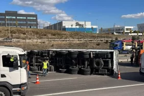 anadolu-otoyolunda-kamyon-962