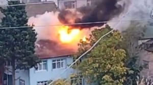 İzmit'te Müstakil Evin Çatısı Alev Aldı