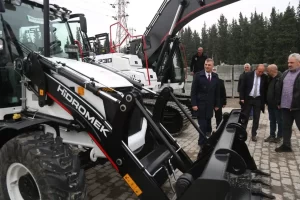 Gölcük Belediyesi'ne 3 yeni araç eklendi