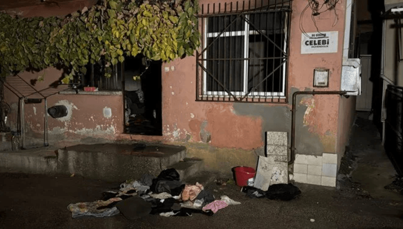 Eşya Alma Bahanesiyle Geldiler, Evi Ateşe Verip Kaçtılar