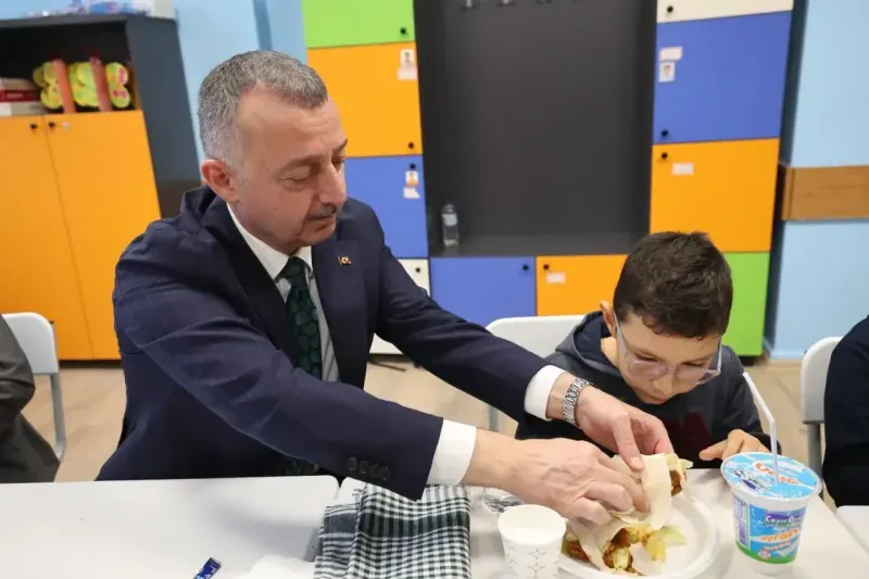 Büyükakın'dan Özel Eğitim Sınıflarına Ziyaret