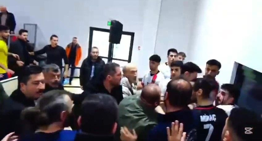 Bursa’da Şiddet: Kocaelili Sporculara Çirkin Saldırı!