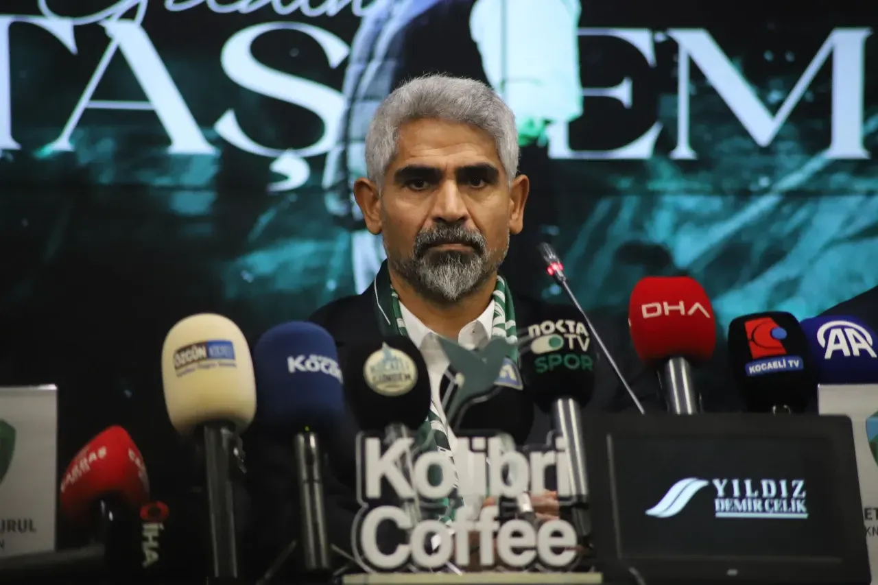 Kocaelispor’da Yeni Bir Dönem Başladı: İsmet Taşdemir Resmen İmzaladı!