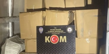 TEM'DE DURDURULAN ARAÇTAN 891 BİN KAÇAK MAKARON ELE GEÇİRİLDİ