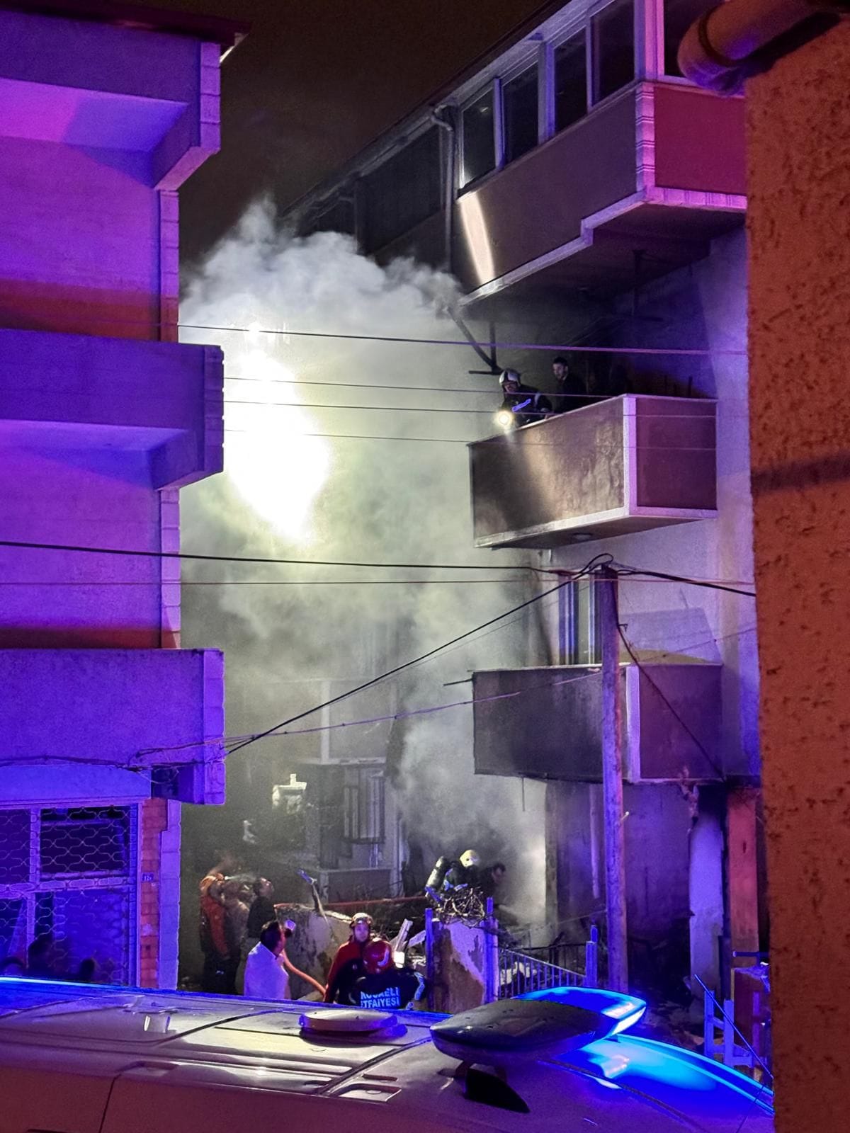 Darıca'da bir binada patlama meydana geldi