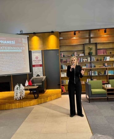 SEDA ÖĞRETİR: "MERAKLI OLMAK, SORU SORMAK VE BU YETENEKLERİ KAYBETMEMEK İŞİMİZİN OLMAZSA OLMAZLARINDAN"