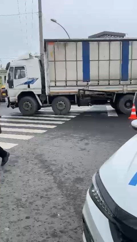 Gebze'de Yaya Geçidinde Kamyon Çarpan Kadın Hayatını Kaybetti