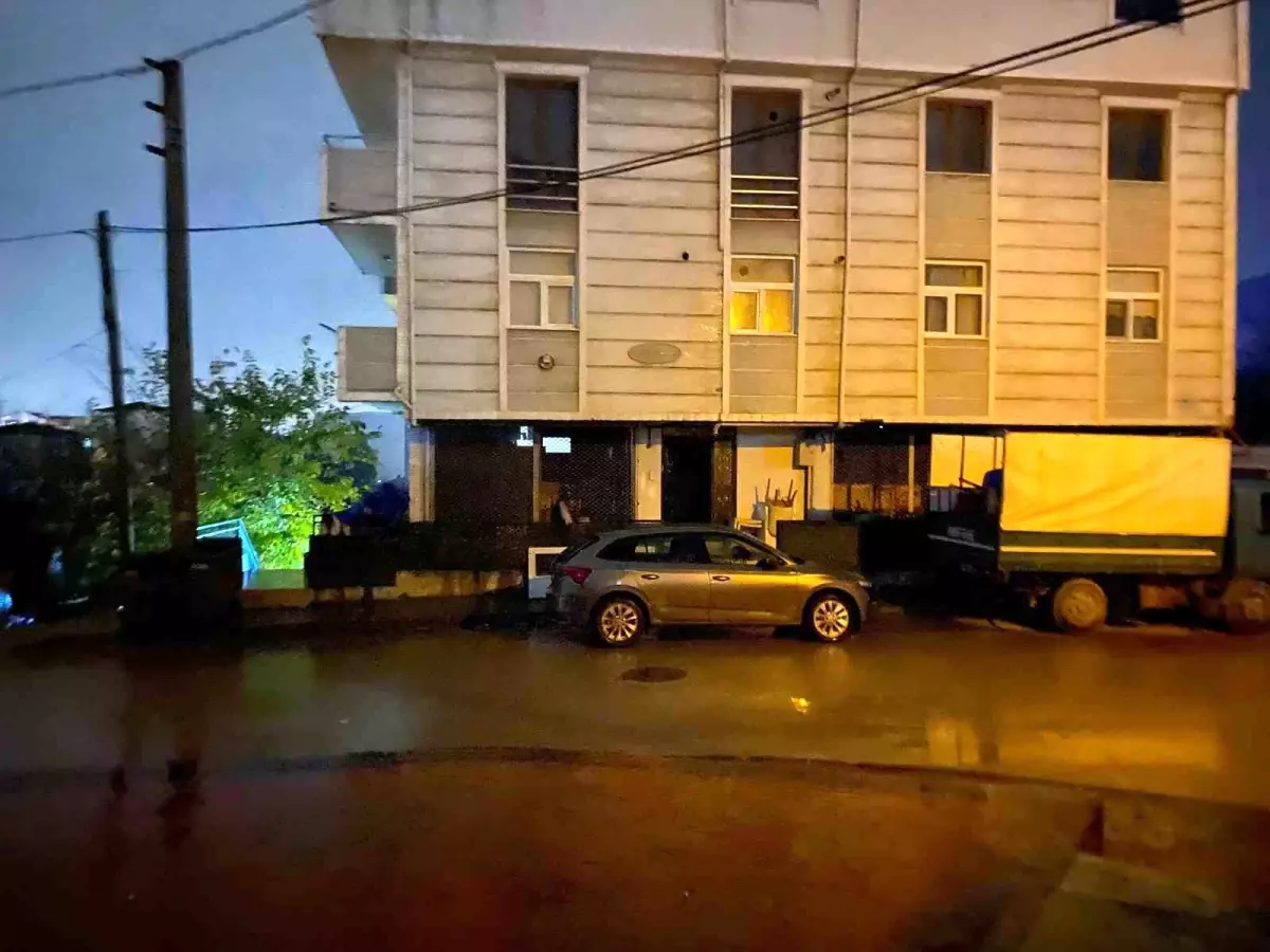 Körfez'de Kan Donduran Cinayet: Balıkçı Patron Çalışanını Sokak Ortasında Bıçaklayarak Öldürdü