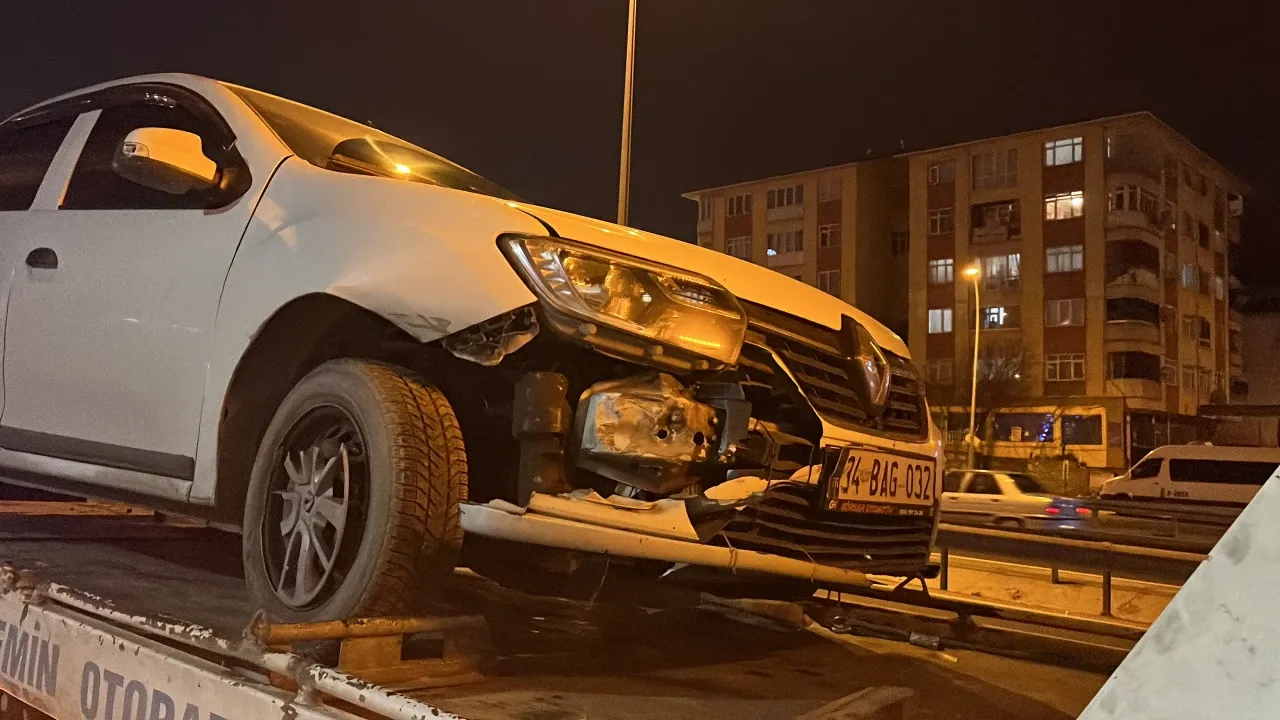 Gebze'de iki otomobil çarpıştı, 2 yaralı