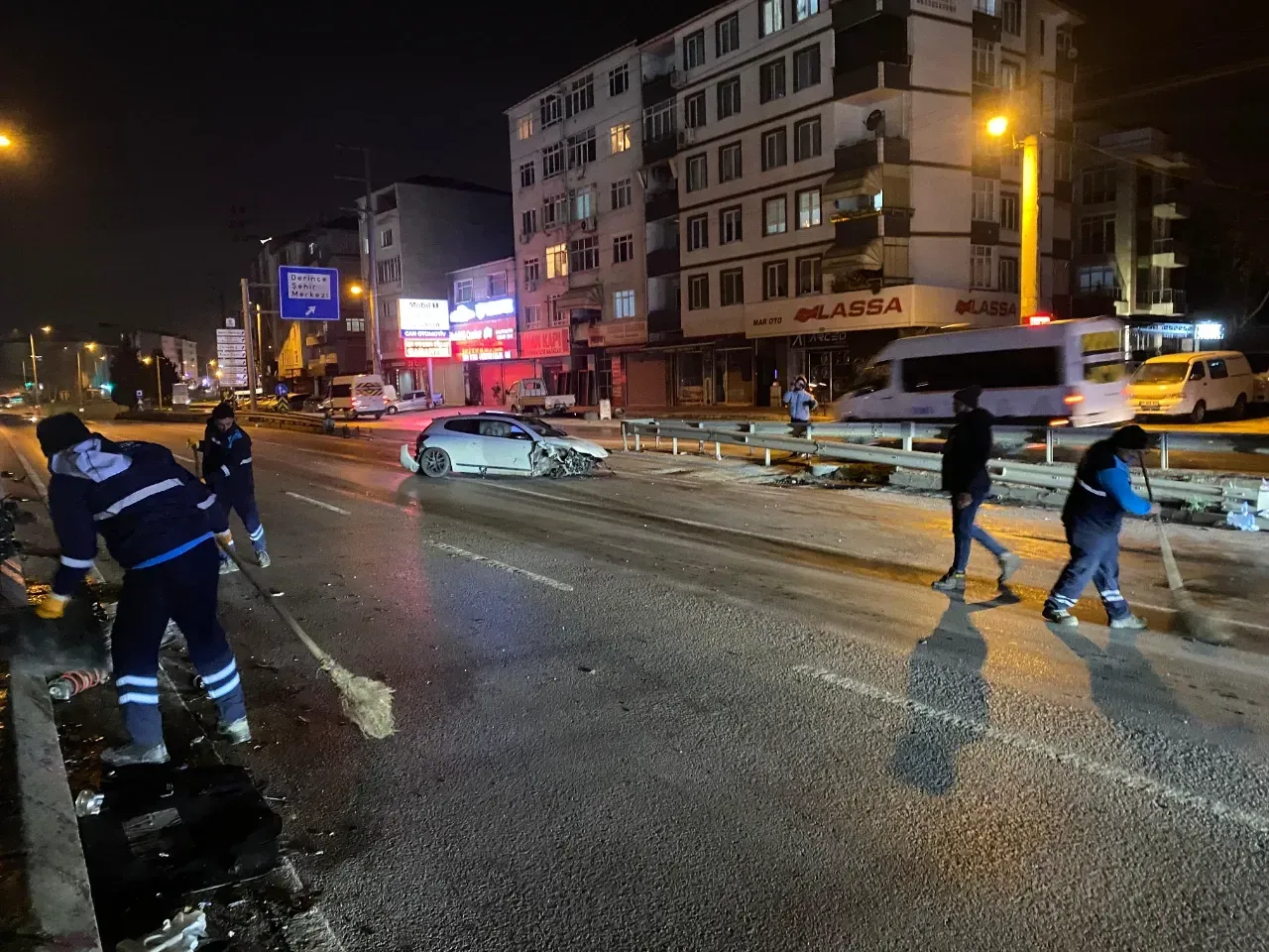 Kocaeli'de Zincirleme Trafik Kazası: İki Yaralı, Alkollü Sürücü Gözaltında