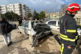 5-aracin-karistigi-zincirleme-kazada-2-kisi-18322219_amp