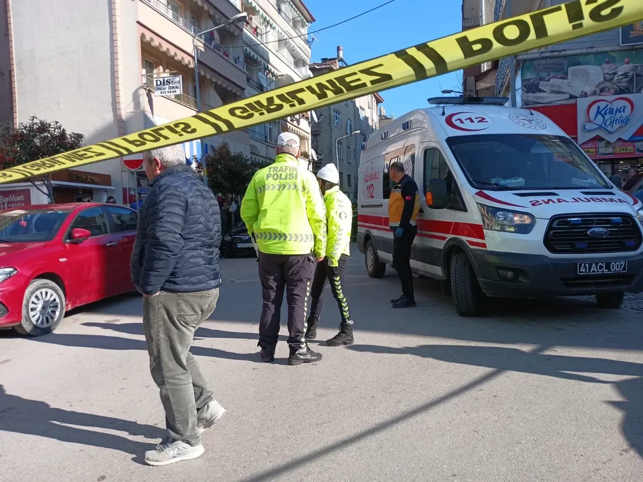 Karamürsel'de Silahlı Saldırı: Bir Kişi Hayatını Kaybetti