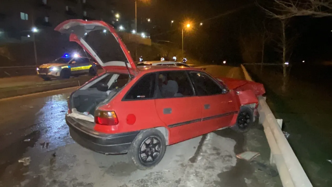 İzmit'te Zincirleme Kaza: 4 Yaralı