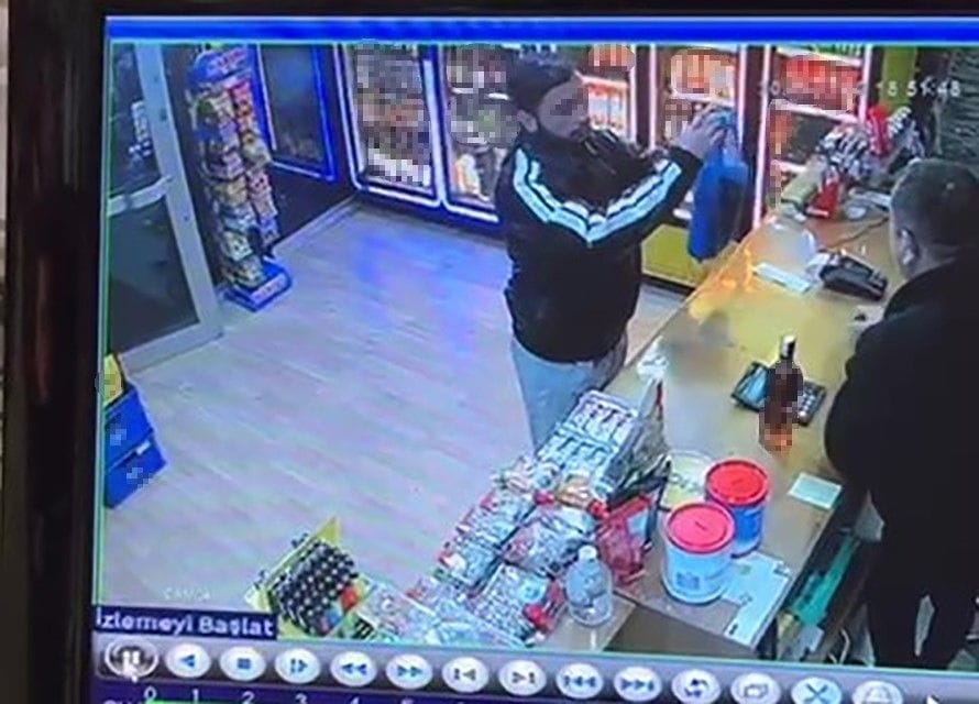 Alkollü müşteri aldığı içkilerin parasını ödemeden kaçtı