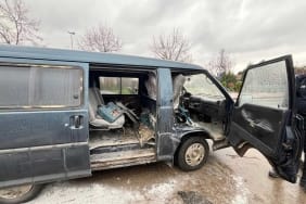 basiskele-seyir-ahindeki-aractta-yangin-panigi-1735993895