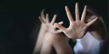 cocuk-istismarini-anlatan-kitapta-bulunan-igrenc-12093901_8128_amp