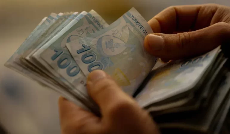 emekli-sandigi-ndan-aylik-alanlarin-zam-farki-bugun-odenecek.webp