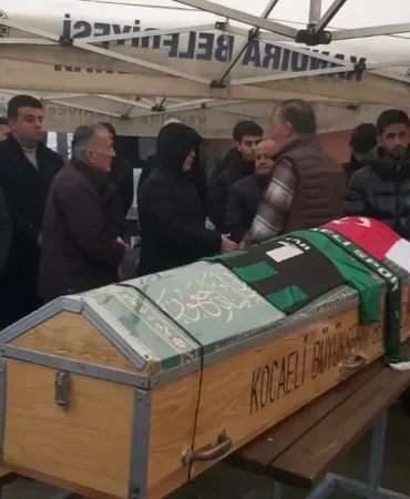 feci-sekilde-hayatini-kaybetmisti-kocaelisporlu-muhtari-binlerce-kisi-ugurladi