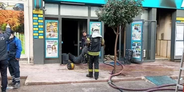 kocaeli-de-markette-cikan-yanginda-6-kisi-dum-4-18276030_amp