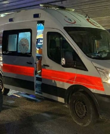 kocaelide-iki-arac-kafa-kafaya-carpisti-1-olu-5-yarali-1