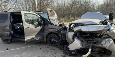 kocaelide-trafik-kazasinda-3-kisi-yaralandi