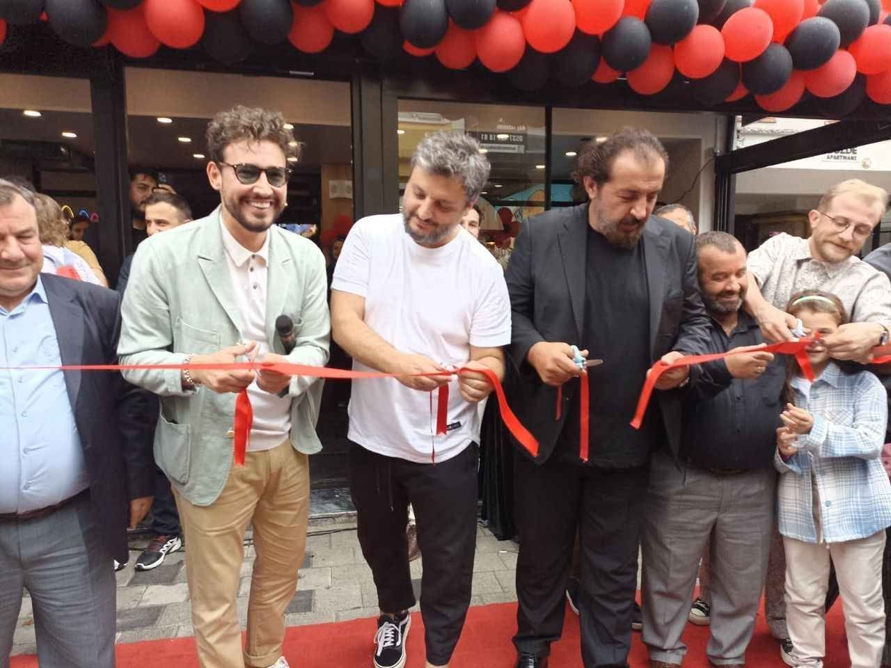 Ünlü Şef İzmit'te Dolandırıldı mı? 7 Milyon Liralık İddia!