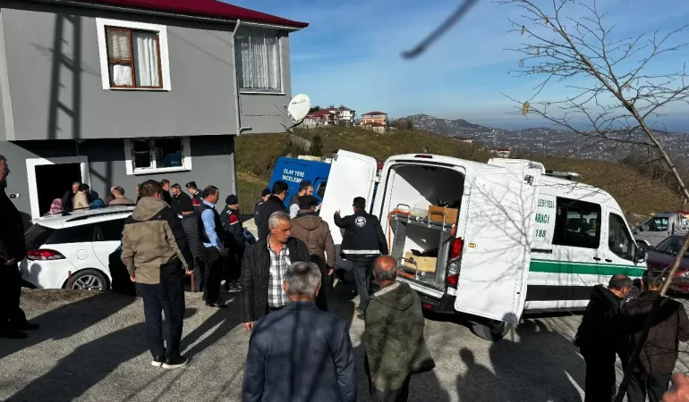 trabzonda-soba-zehirlenmesi-anne-ile-k-540512-160188