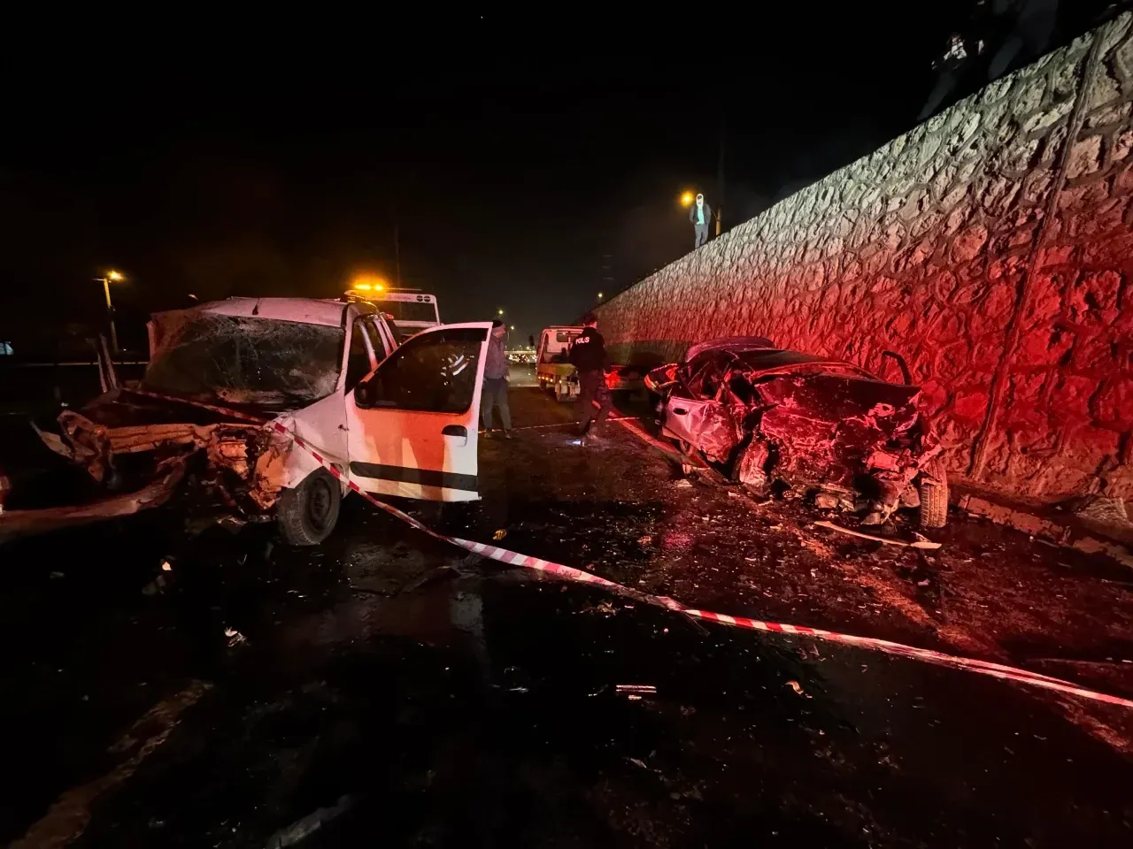 Kocaeli'de Yeni Yılın İlk Saatlerinde Ters Yön Kazası: 1 Ölü