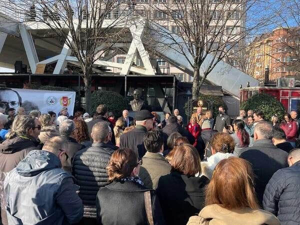 İzmit'te Uğur Mumcu'nun anısına tören düzenlendi