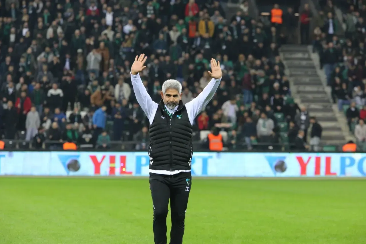 Kocaelispor, Iğdır FK'yı 3-0'lık skorla mağlup etti