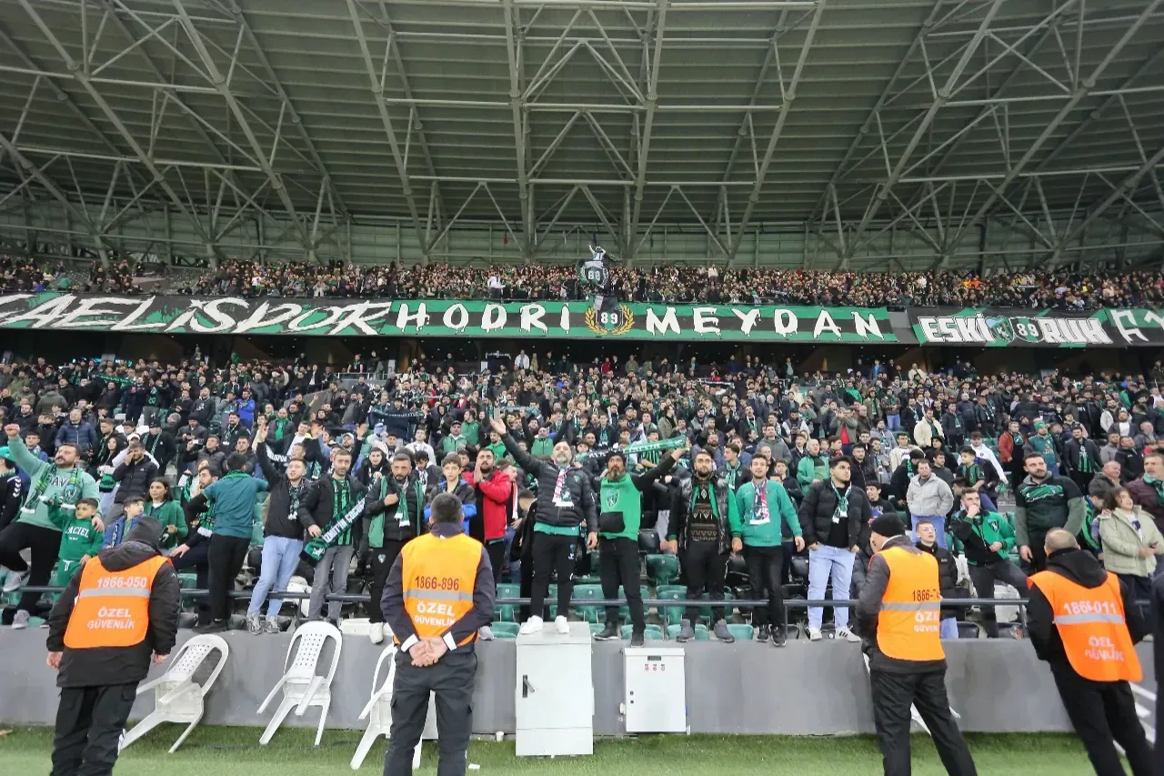 Kocaelispor, Iğdır FK'yı 3-0'lık skorla mağlup etti