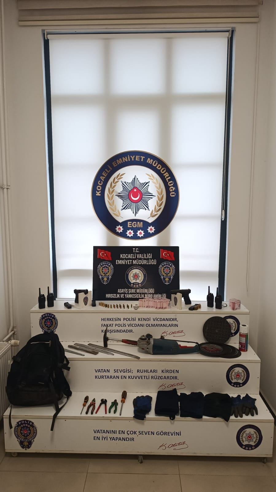 Kocaeli’de 2 Milyonluk Vurgun Yapan Çelik Kasa Çetesi Çökertildi