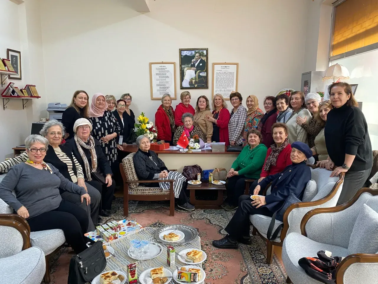 Başkan 35 Yıldır Aralıksız Görevde ve Yeniden Seçildi