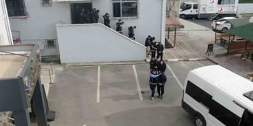 GÖÇMEN KAÇAKÇILIĞI İÇİN BOT ÜRETEN ÇETEYE OPERASYON: 18 GÖZALTI OPERASYONDA 25 DÜZENSİZ GÖÇMEN YAKALANDI