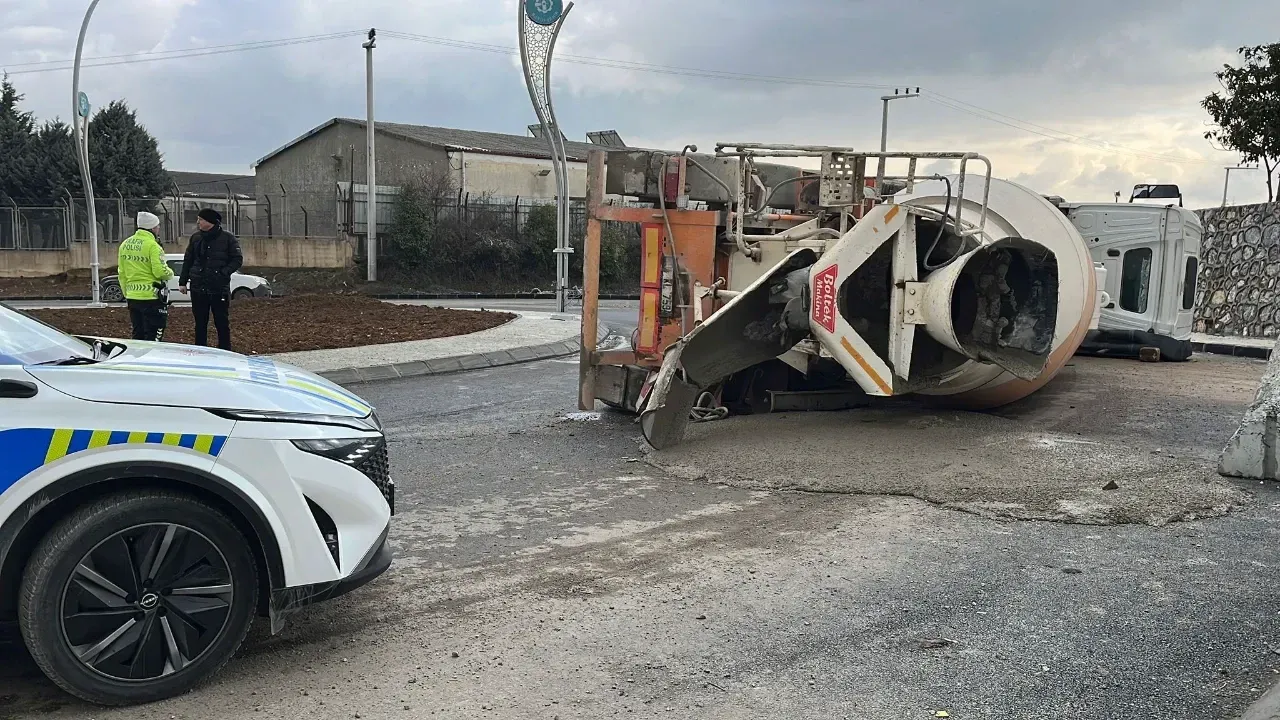 Gebze’de Beton Mikseri Devrildi: Burnu bile kanamadı!