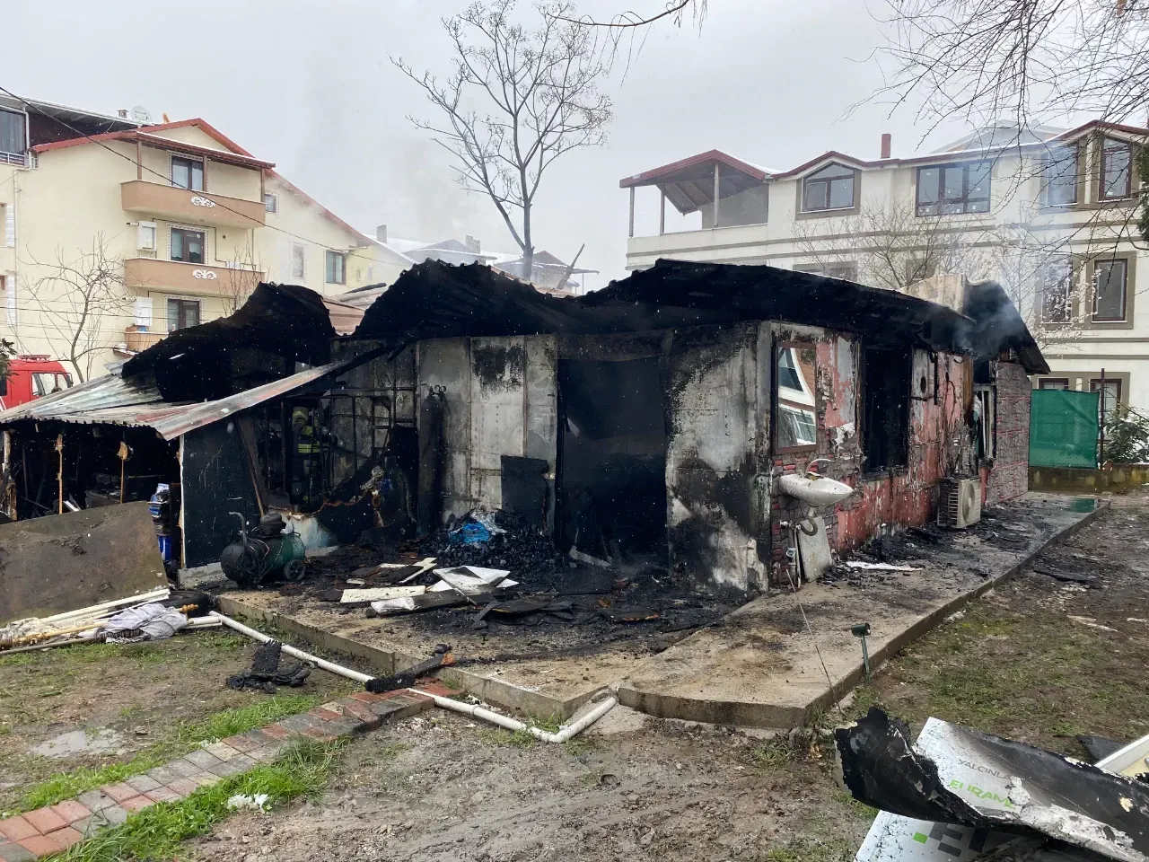 Başiskele’de Prefabrik Ev Alevlere Teslim Oldu
