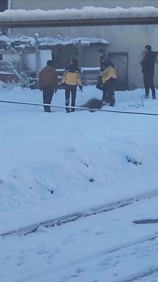 Çayırova’da 31 Yaşındaki Adam Karlar İçinde Hareketiz Bulundu