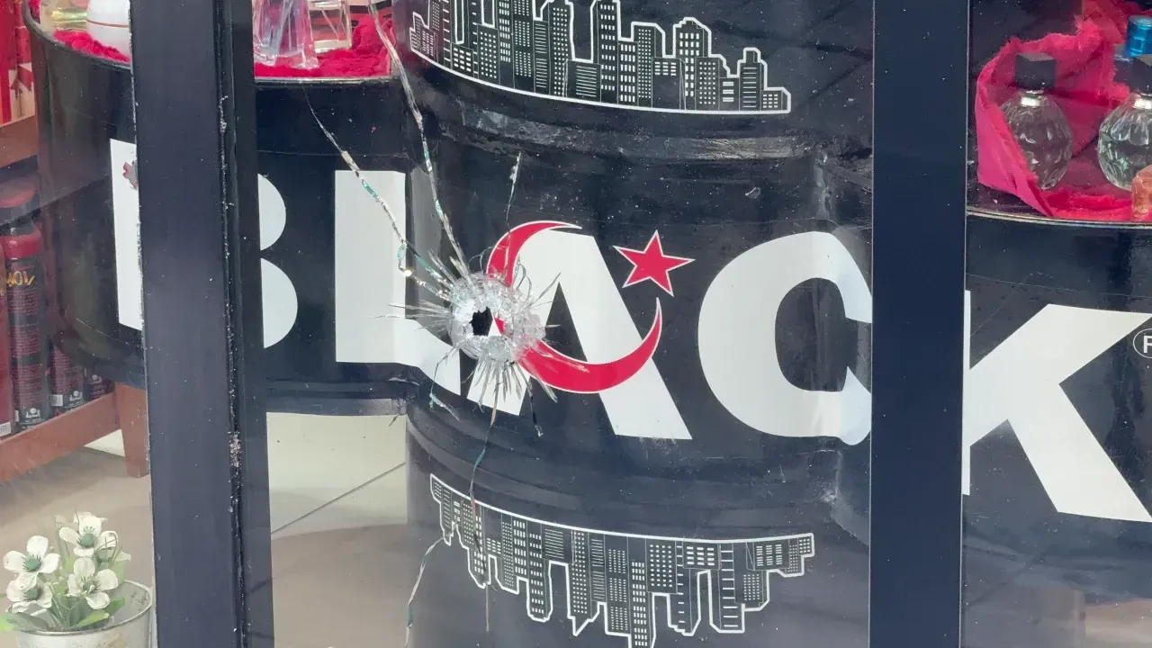 Darıca’da Sokak Ortasında Silahlı Saldırı