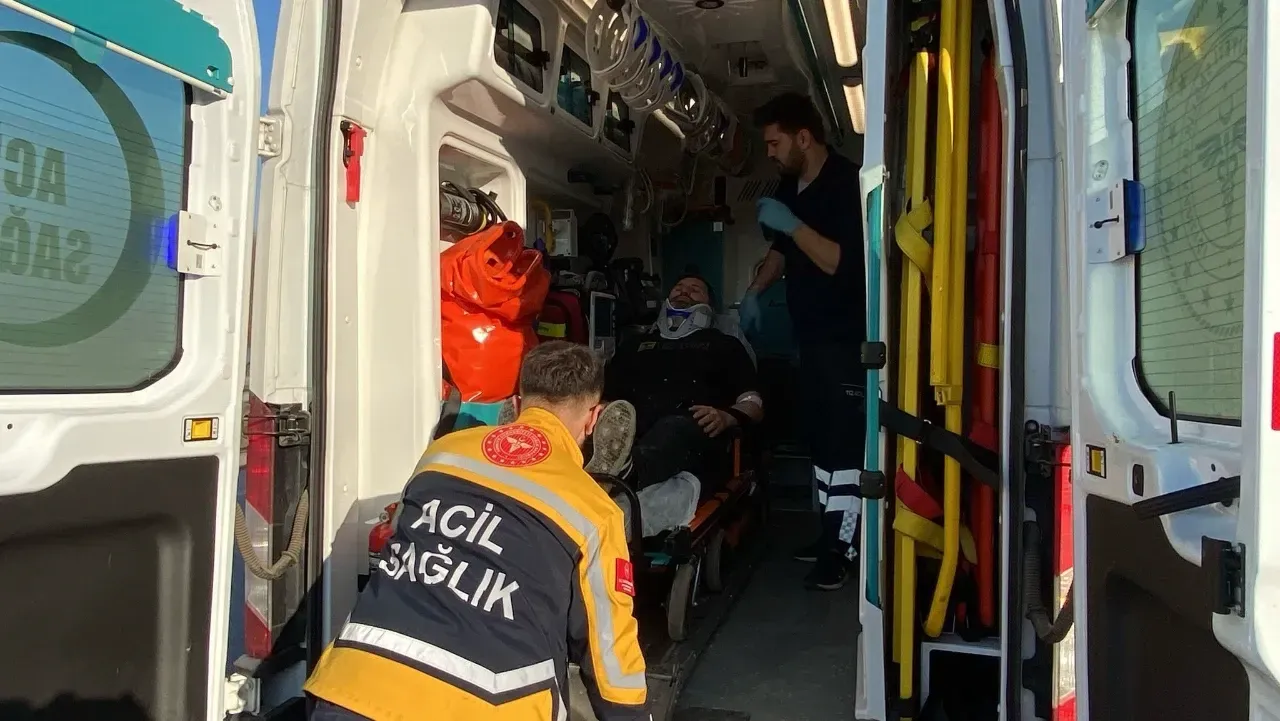 Kartepe’de Araç Bariyerleri Aştı: 1'i bebek 4 yaralı