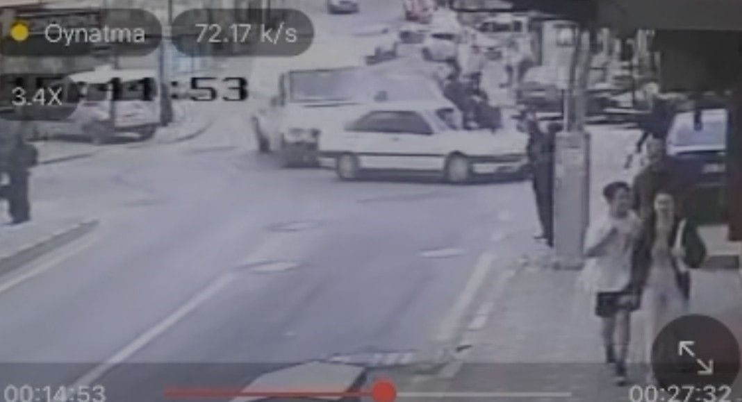 Polisten Kaçarken Dehşet Saçtı: Araçlara ve Motosiklete Çarptı, 3 Yaralı