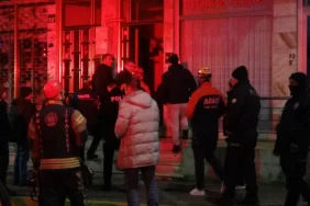 banyoda-bir-anda-dokulen-fayanslar-panik-586233-173506