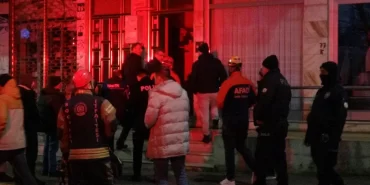 banyoda-bir-anda-dokulen-fayanslar-panik-586233-173506