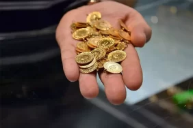 dolarin-ardindan-bir-rekor-da-gram-altindan-geldi-18331278_6330_amp.jpg