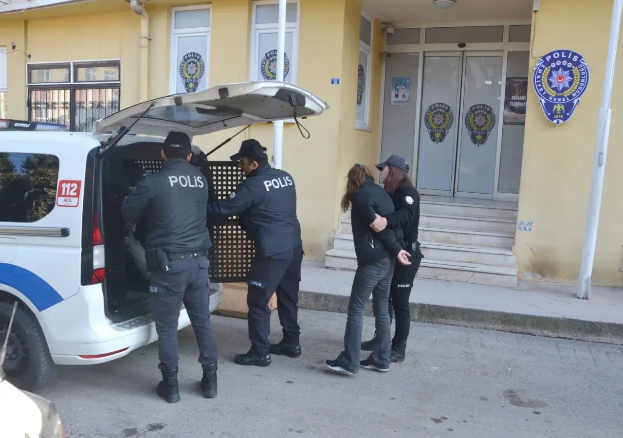 Yazlık Evlerden 1 Milyon Liralık Hırsızlık: 4 Şüpheli İstanbul’da Yakalandı