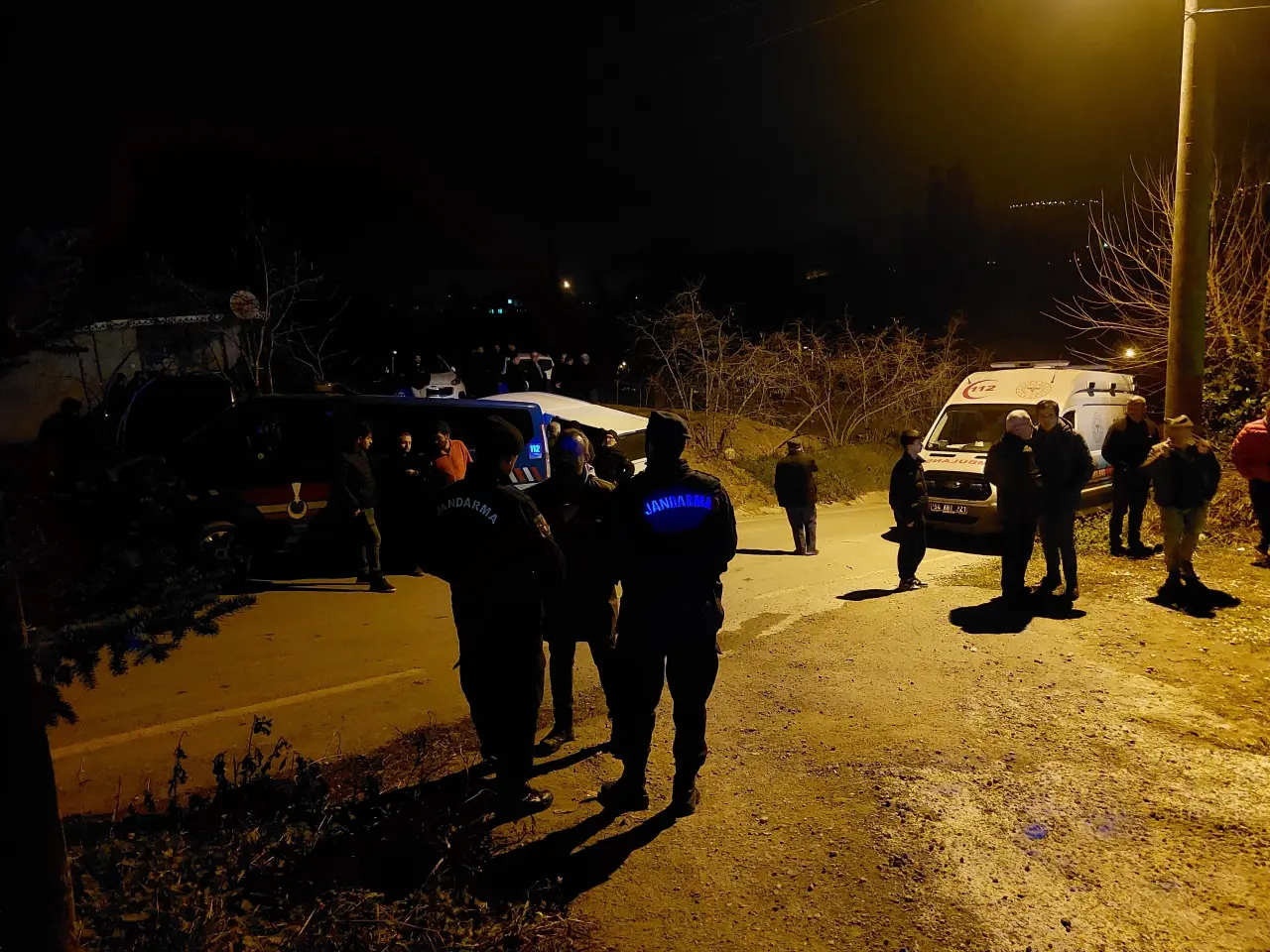 Komşuda Şüpheli Ölüm: Ahırda Tüfekle Vurulmuş Halde Bulundu