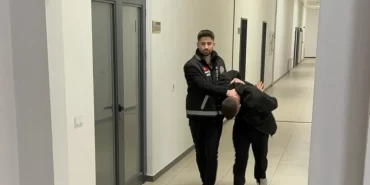 kendilerini-polis-olarak-tanitip-1-milyonluk-ziynet-esyasini-aldilar-1